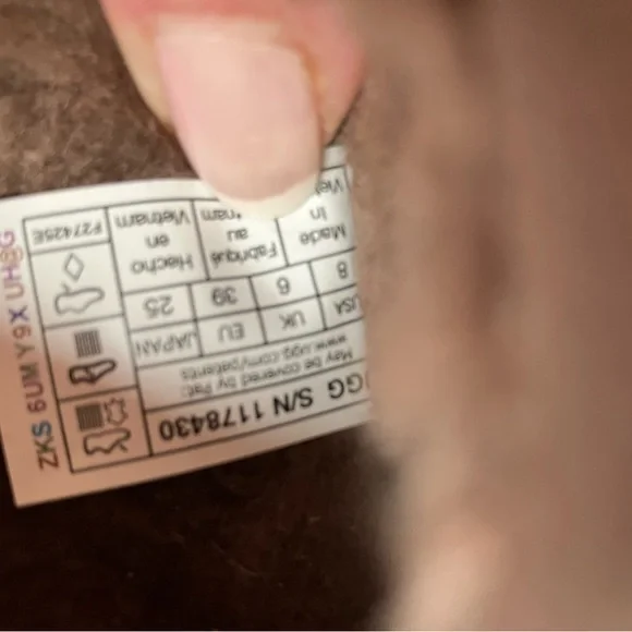 UGG Brown Cozy Footwear - Picture 2 of 6